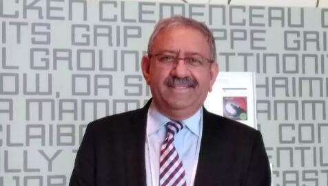 眼腫瘤治療，別總想著開刀！